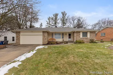 1832 Observatory, Grand Rapids, MI 49546
