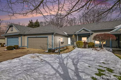 2131 Tree Rdg, Grand Rapids, MI 49508