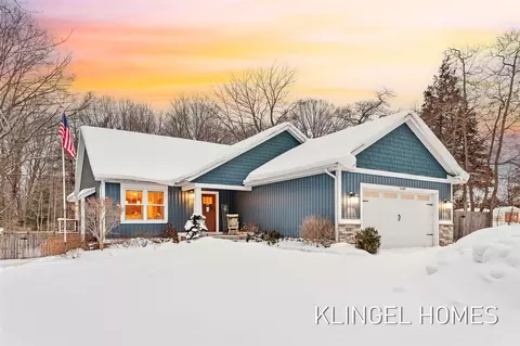 14507 Lakeshore, Grand Haven, MI 49417