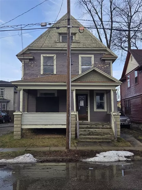 528 Potter, Kalamazoo, MI 49007