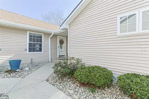 5543 Ivy #13, Stevensville, MI 49127