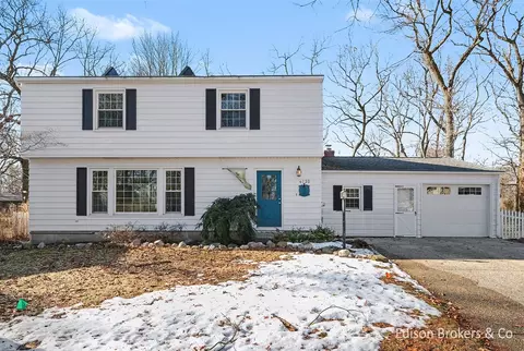 4732 Foxcroft, Comstock Park, MI 49321