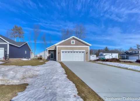 2532 Gray Wolf, Muskegon, MI 49444