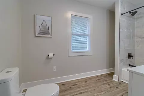 Bath - 609 W Biddle, Jackson, MI 49203 photo 2 of 2