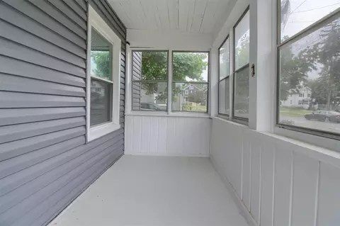 Exterior - 609 W Biddle, Jackson, MI 49203 photo 4 of 8