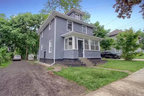 Exterior - 609 W Biddle, Jackson, MI 49203 photo 3 of 8