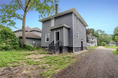 Exterior - 609 W Biddle, Jackson, MI 49203 photo 6 of 8