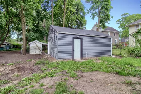 Exterior - 609 W Biddle, Jackson, MI 49203 photo 8 of 8