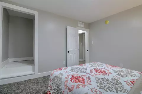 Bedroom - 609 W Biddle, Jackson, MI 49203 photo 5 of 6