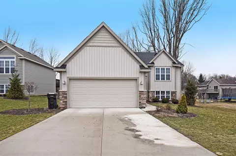 3497 Breezewood, Grand Rapids, MI 49512