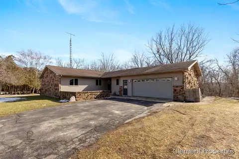 13544 Kenowa, Kent City, MI 49330