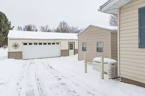 509 E Jefferson, Augusta, MI 49012 photo 2