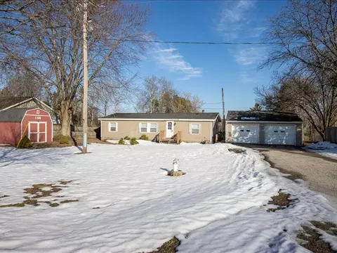 166 N Gordon, Scottville, MI 49454