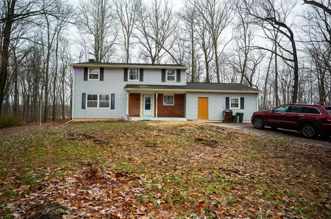 7215 Folks, Horton, MI 49246