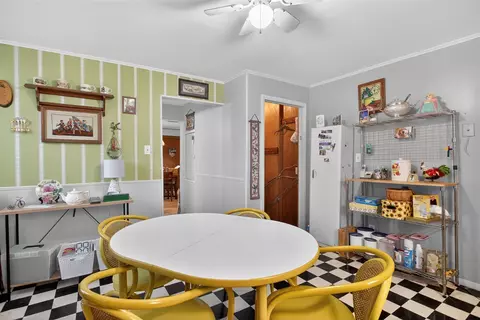 Dining - 2013 Cooper, Jackson, MI 49202 photo 1 of 4