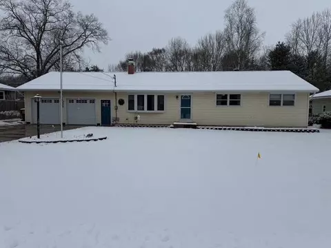 1033 Aster, Wayland, MI 49348