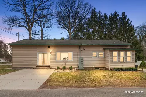 15190 Leonard, Spring Lake, MI 49456