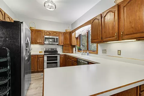 247 Deer Run, Plainwell, MI 49080 photo 7