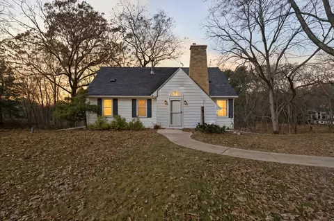 1865 Laraway Lk, Grand Rapids, MI 49546