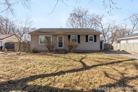 5439 Averill, Wyoming, MI 49548