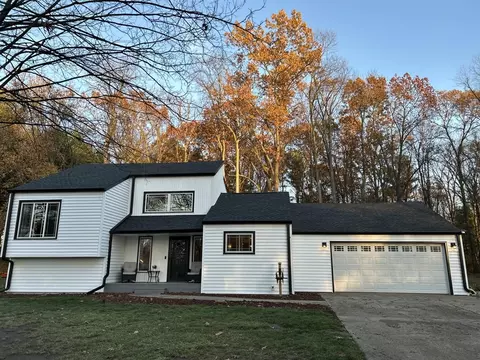 70631 Sunrise, Edwardsburg, MI 49112