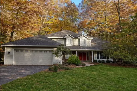 229 Portchester, Holland, MI 49424