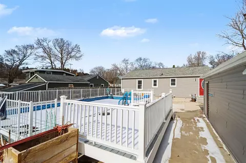 Exterior - 1046 Bronson, Plainwell, MI 49080 photo 4 of 6
