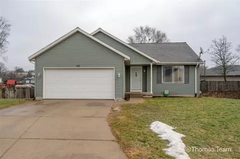43 Haras, Grand Rapids, MI 49548