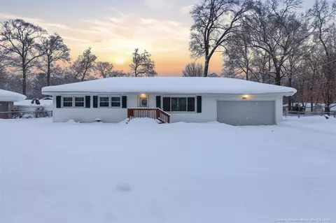 1920 Nielwood, Muskegon, MI 49445