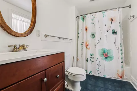 Bath - 228 W Jackson, Mendon, MI 49072 photo 1 of 1