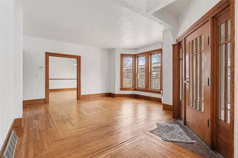 Living - 228 W Jackson, Mendon, MI 49072 photo 3 of 4