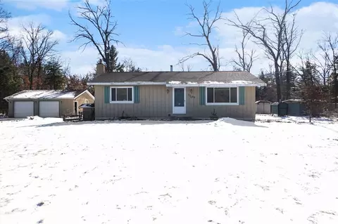 23589 Gates, Howard City, MI 49329
