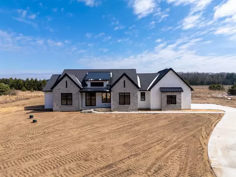 61121 Airpark, Mattawan, MI 49071