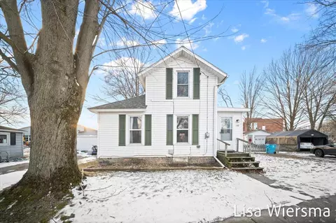 120 Palmer, Colon, MI 49040