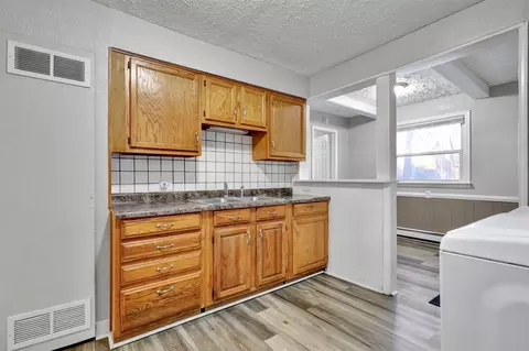 4927 Starr, Lansing, MI 48910 photo 16
