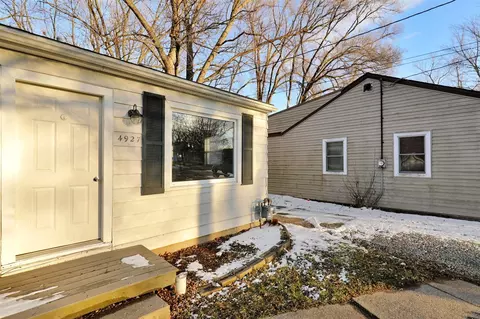 4927 Starr, Lansing, MI 48910 photo 4