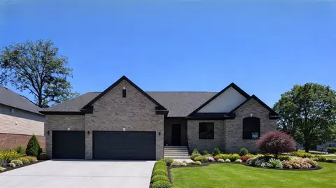 50402 Oakbrooke, New Baltimore, MI 48047