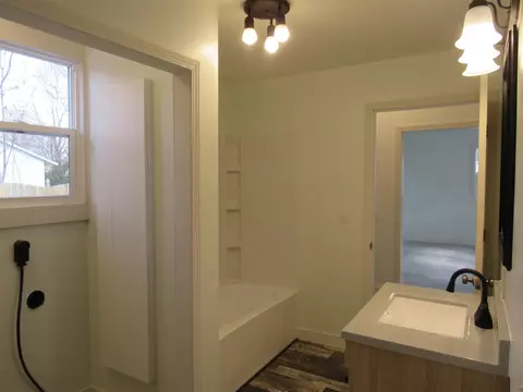 Bath - 226 Pleasant, Mendon, MI 49072 photo 1 of 3