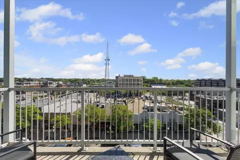 100 W 5th #611, Royal Oak, MI 48067