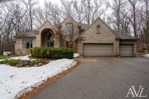6250 Cannon Highlands, Belmont, MI 49306