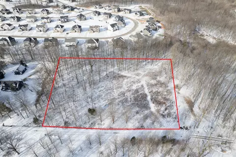 22987 Clarkshire, South Lyon, MI 48178