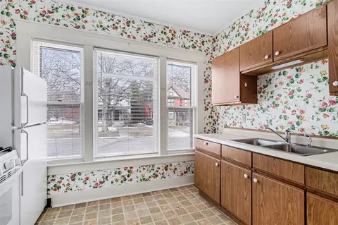 Kitchen - 222 N Eagle, Marshall, MI 49068 photo 2 of 4