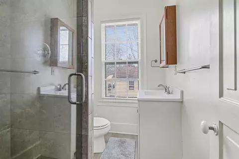 Bath - 222 N Eagle, Marshall, MI 49068 photo 2 of 4