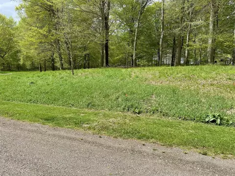 8828 Beechwood, Berrien Center, MI 49102