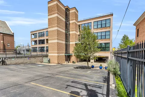 109 W Washington #3, Jackson, MI 49201