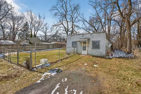 Exterior - 310 21st, Jackson, MI 49203 photo 4 of 8