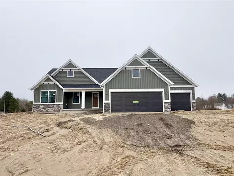 8326 Kettle Hl, Alto, MI 49302