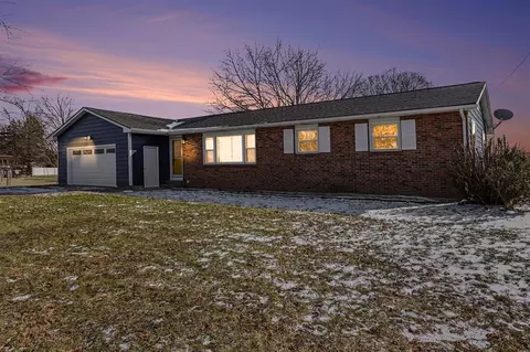Exterior - 865 W Main, Mendon, MI 49072 photo 2 of 5