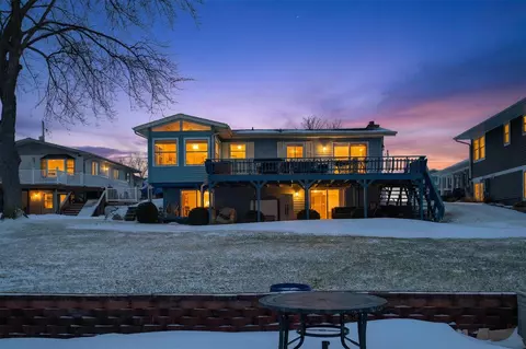 106 Hilltop, Brooklyn, MI 49230