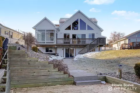 6175 Lake Shr, Newaygo, MI 49337